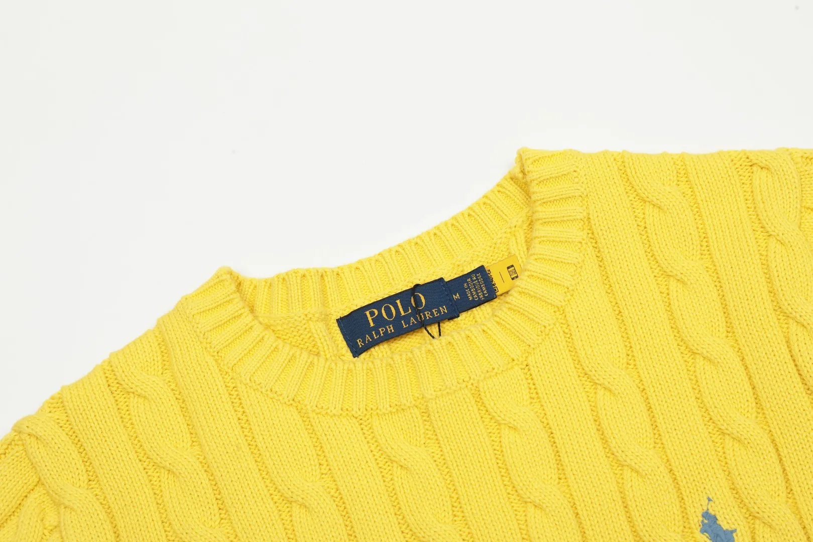 🅿️160 "Top quality" Style number: DS002# (not off the shelves all year round) [Ralph Lauren round neck solid color pony embroidered logo knitted short sleeves] ✅Ralph Lauren classic basic versatile knitted short sleeves for all seasons ✅Main supplier platform live broadcast Wholesale entities Replenish when out of stock Not off the shelves ✅ZP quality 1:1 version Scan the code to enter the GF website Counter quality ✅Detailed quality is the only one in Guangzhou Imported quality cotton yarn, focusing on high-end, cost-effective, good quality needless to say ✅The version is restored to the original order, the maximum size can be worn up to 160 pounds, loose, comfortable and stress-free ✅The upper body is simple and easy to match, a must-have for goddess ootd, good-looking clothes are never picky, a must-have in the goddess’ wardrobe Size: S-XL Color: Black White Gray Light Blue Light Pink Colorful Blue Khaki Bright Yellow Fruit Green Milk Apricot Wood Green Taro Purple Chinese Red Anchor Red Navy Red Label Navy Blue White Label
